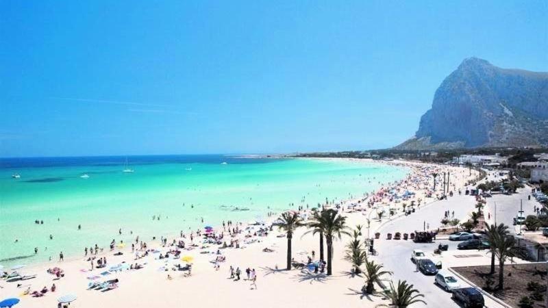 Hikkara Home Airport, Sea And Beach 카리니 외부 사진