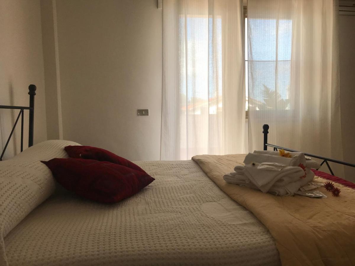 Hikkara Home Airport, Sea And Beach 카리니 외부 사진